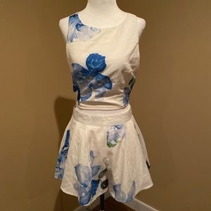 White floral two piece set
